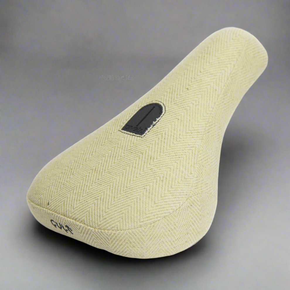 Asiento Pivotal Cult Beige